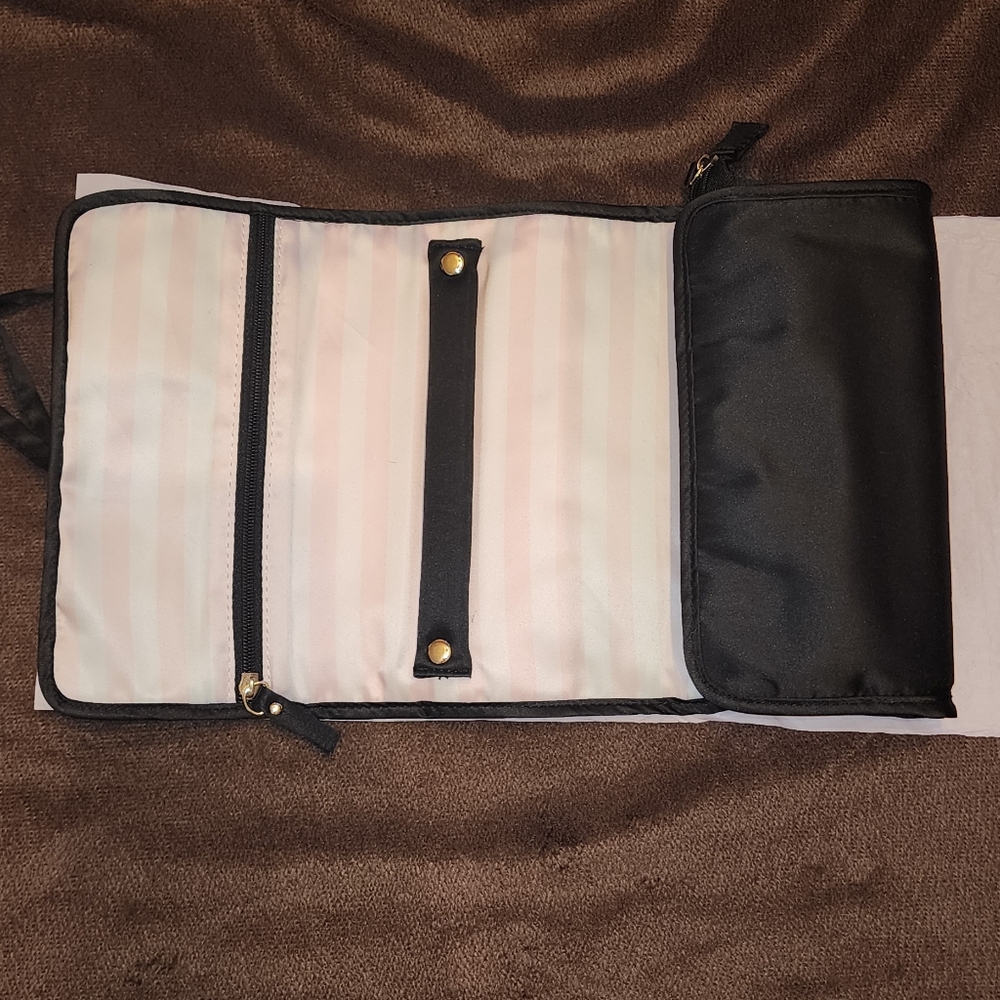 Victoria's secret jewelry bag holder